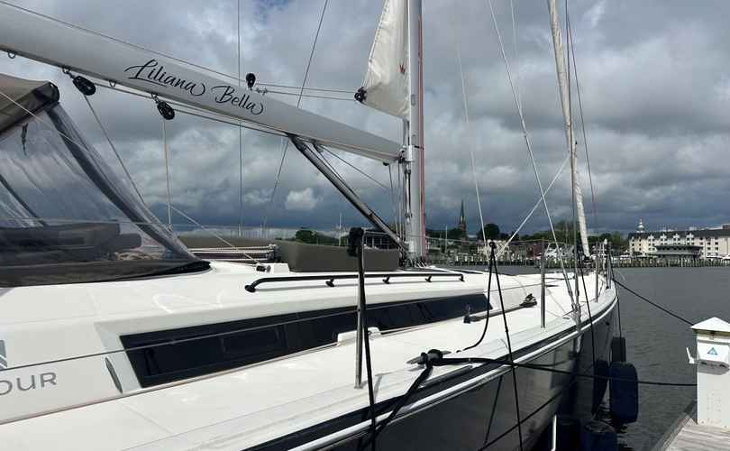 Dufour 470