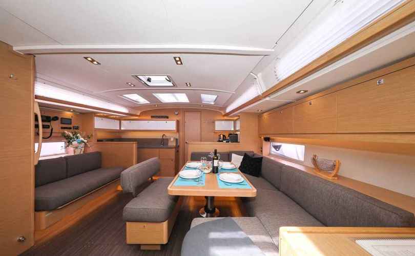 Dufour 470