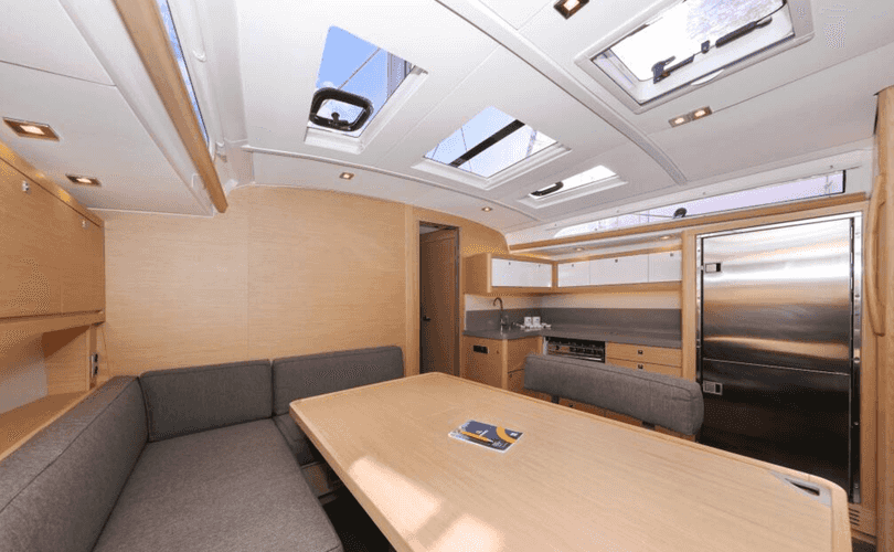 Dufour 470