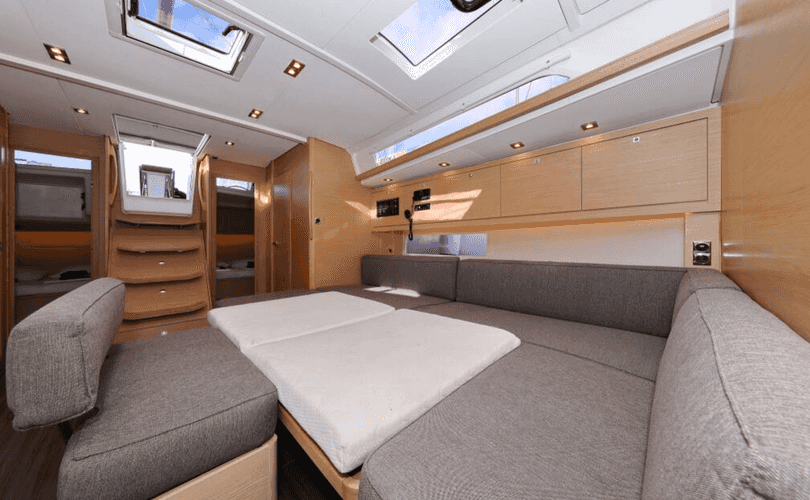 Dufour 470