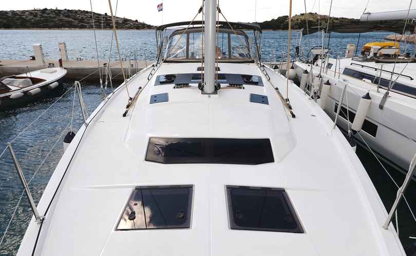 Dufour 470