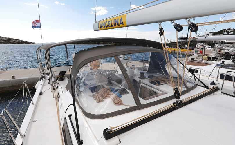Dufour 470