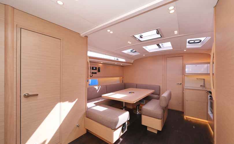Dufour 470