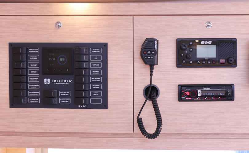 Dufour 470
