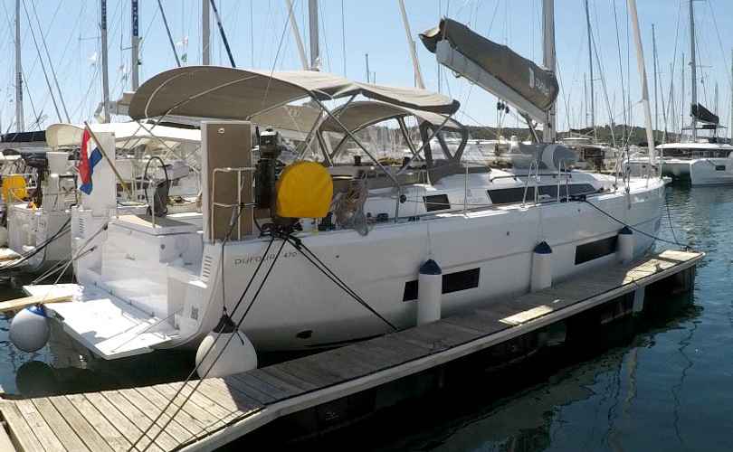 Dufour 470