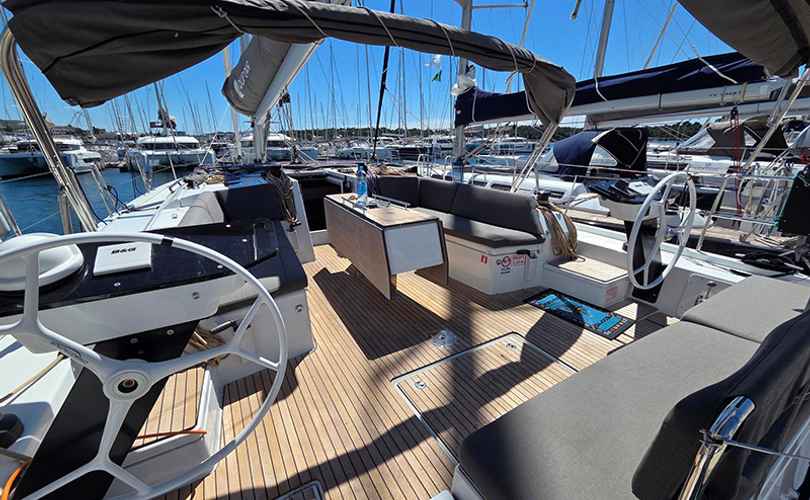 Dufour 470