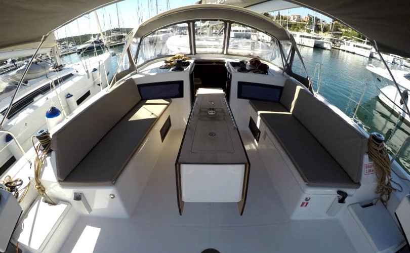 Dufour 470