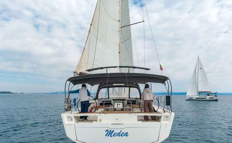 Dufour 530