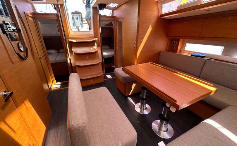 Dufour 530