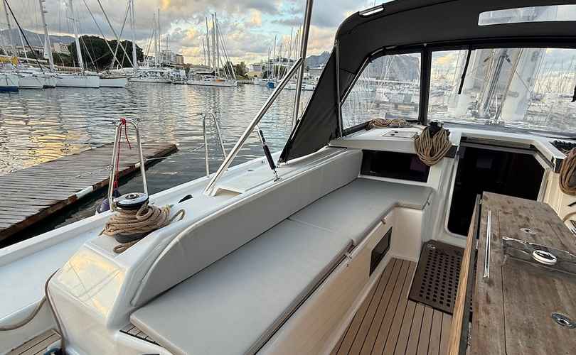 Dufour 530