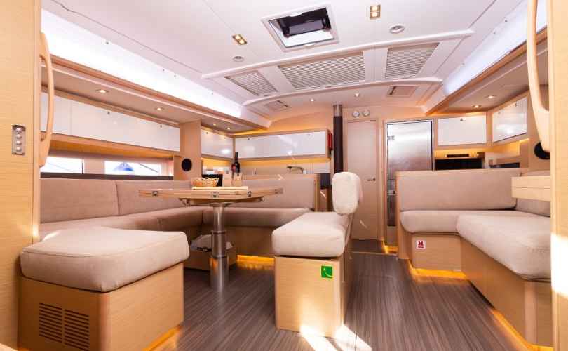 Dufour 530