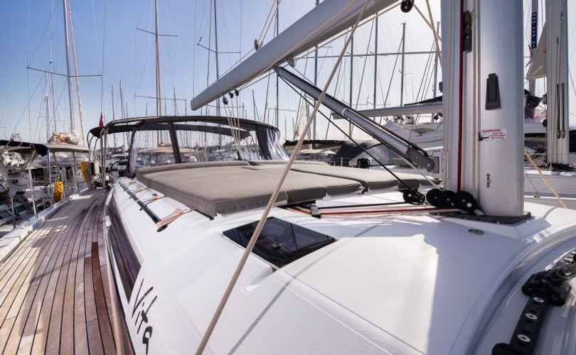 Dufour 530