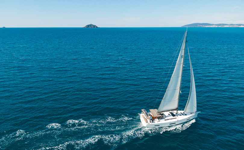Dufour 530