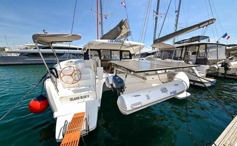 Photo Excess 11 (2024)