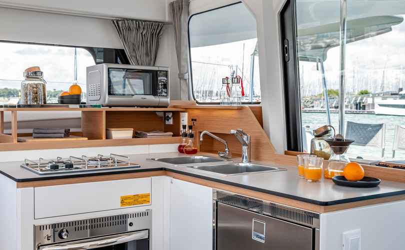 Photo Excess 11 (2024)