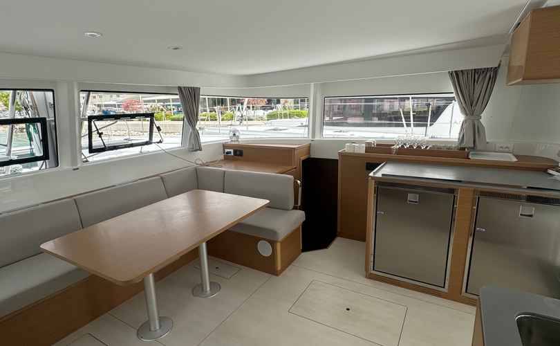 Photo Excess 14 (2024)