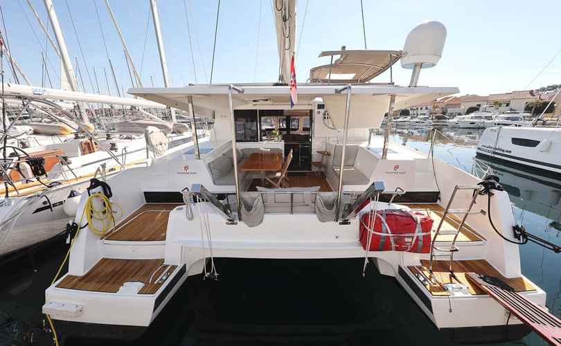 Lucia 40