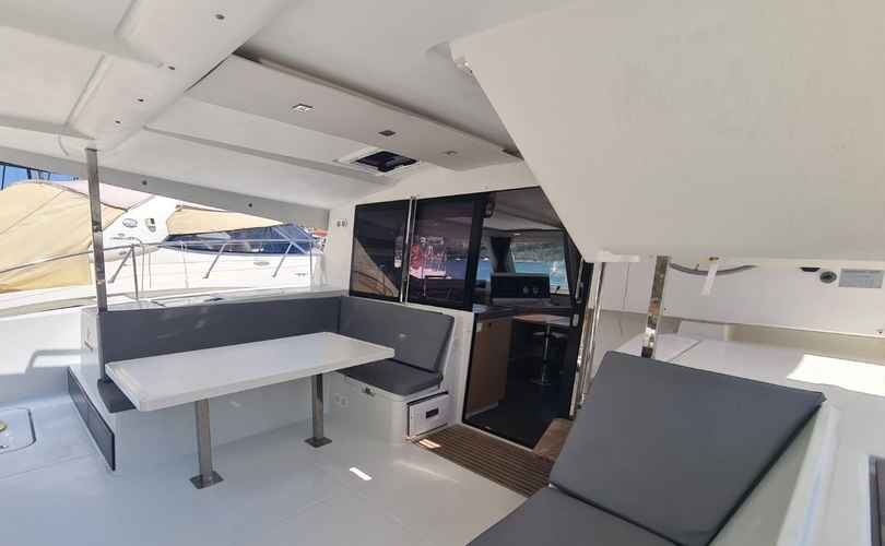 Lucia 40