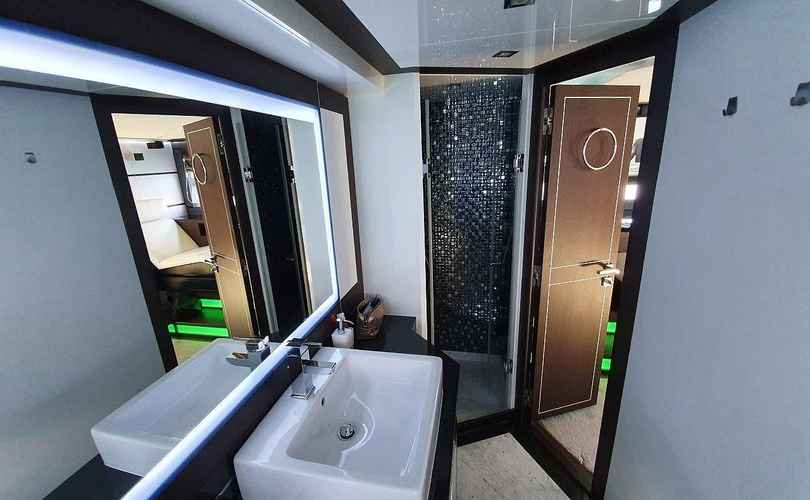 Photo Galeon 700 Skydeck (2010)