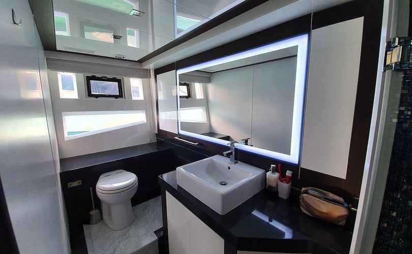 Photo Galeon 700 Skydeck (2010)