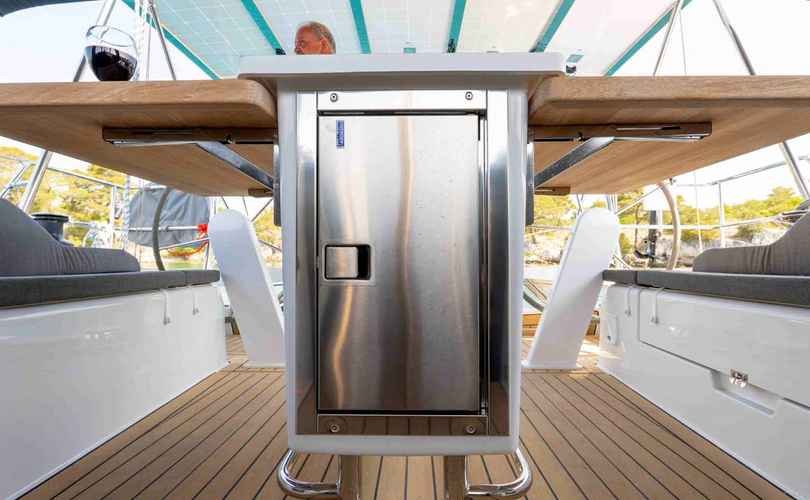 Hanse 410