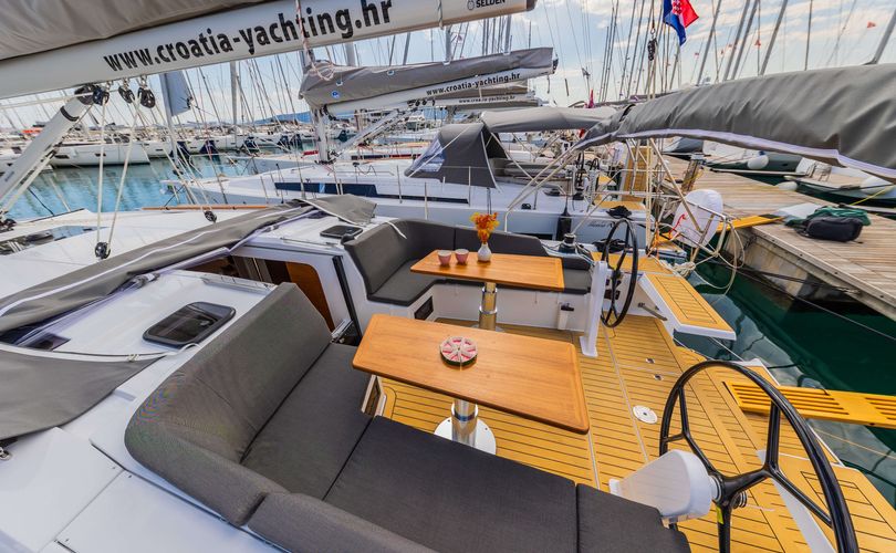 Hanse 410