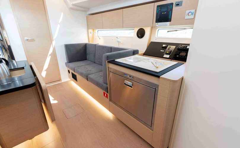 Hanse 410
