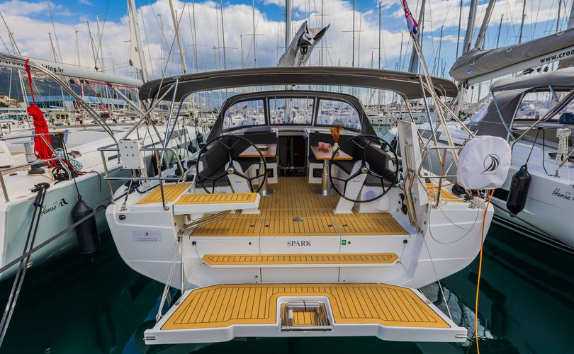 Hanse 410