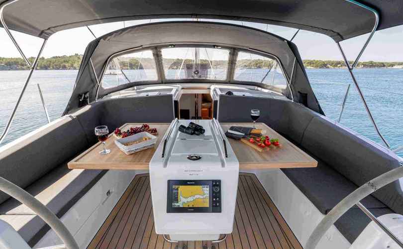 Hanse 410