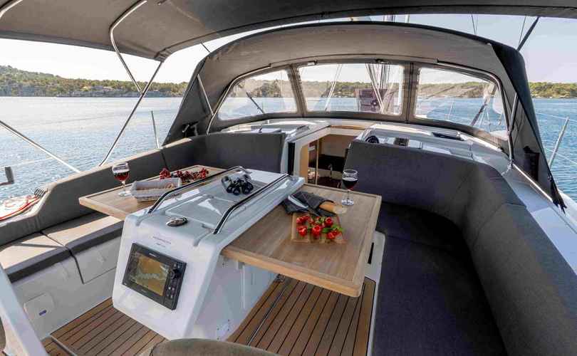 Hanse 410