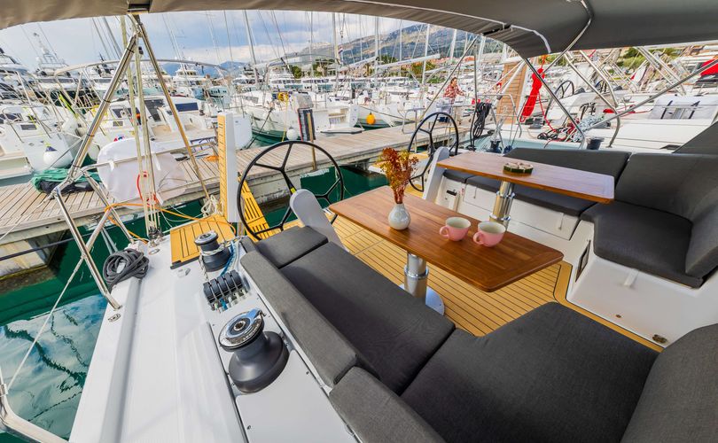 Hanse 410