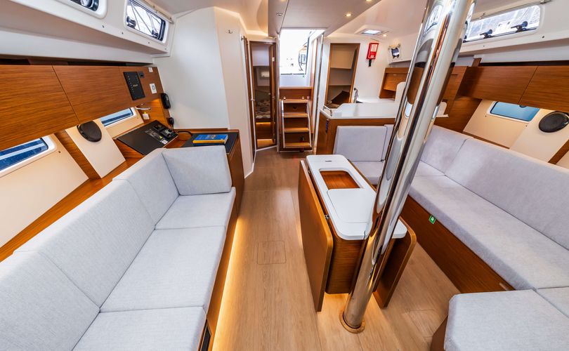 Hanse 410