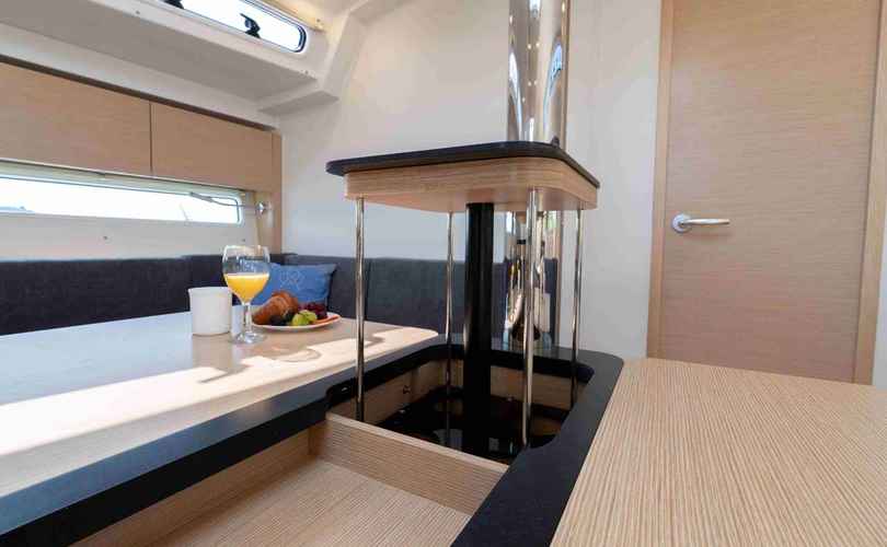 Hanse 410