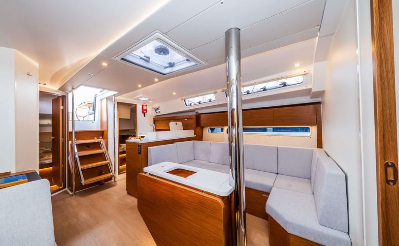 Hanse 410