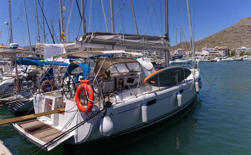 Hanse 415