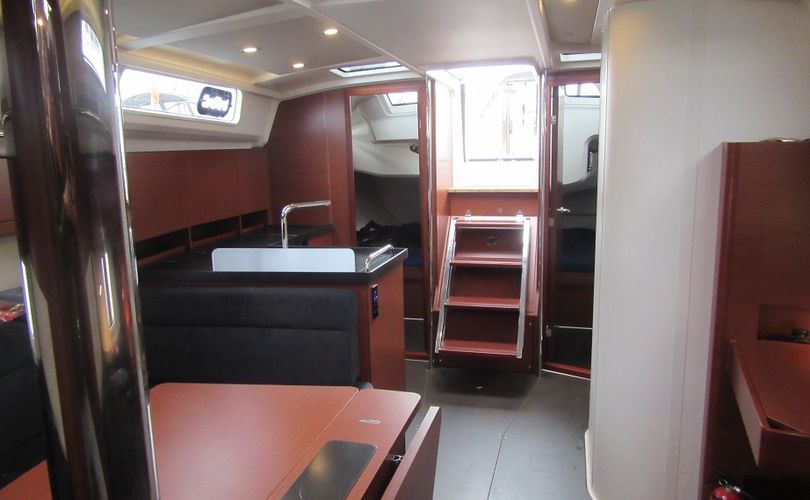 Hanse 418