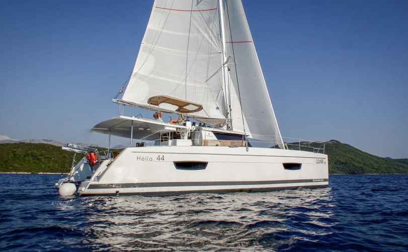 Helia 44