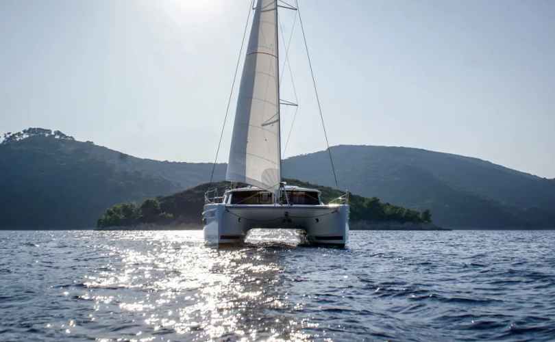 Helia 44