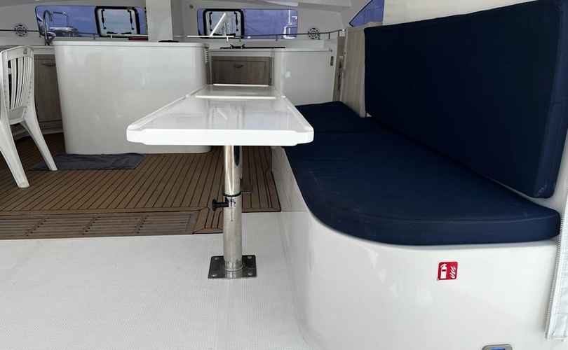 Island Spirit 410