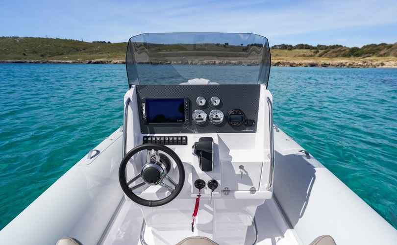Photo Predator 700 (2025)