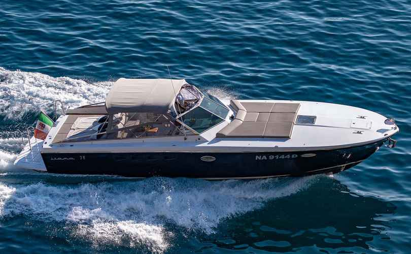 Photo Itama 38 (1989)