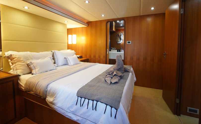 Photo Activa 5800 (2013)