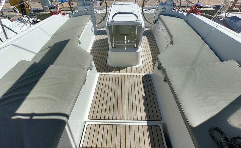 Jeanneau 53