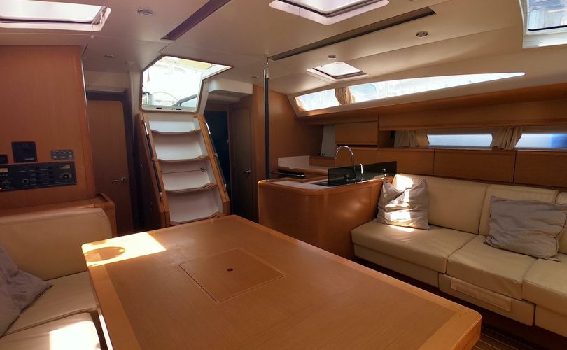 Jeanneau 53