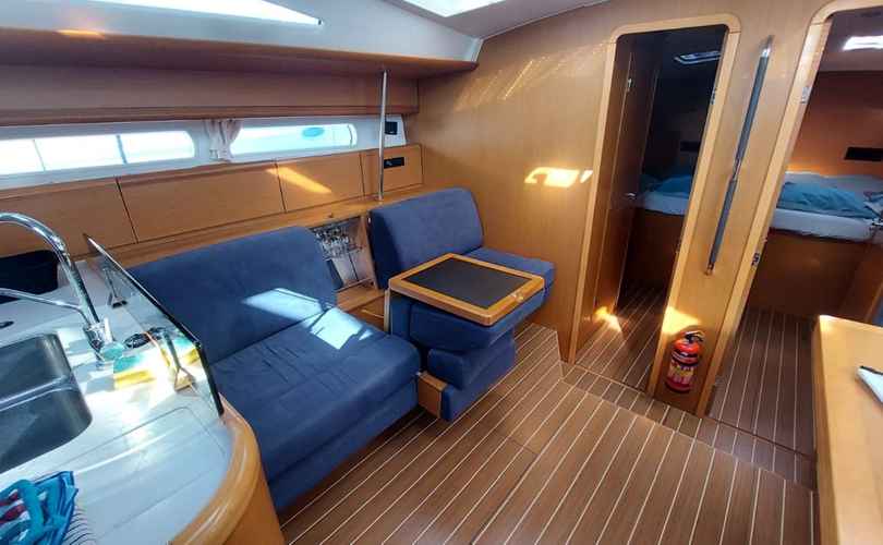 Jeanneau 53