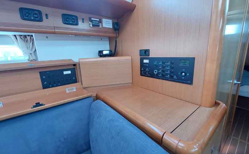 Jeanneau 53