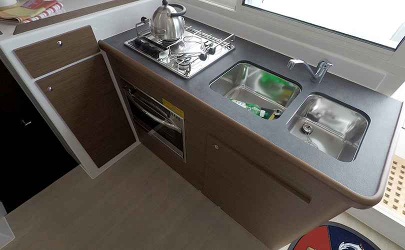 Lagoon 380