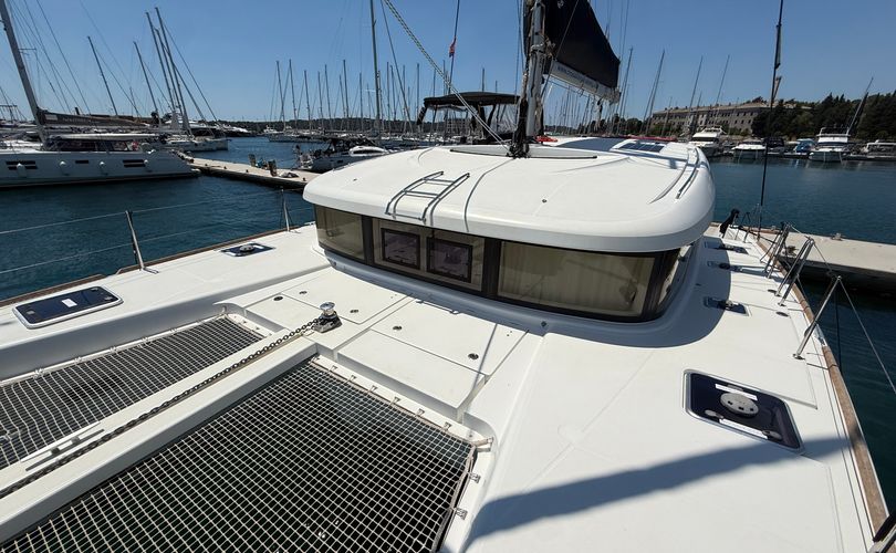 Lagoon 39
