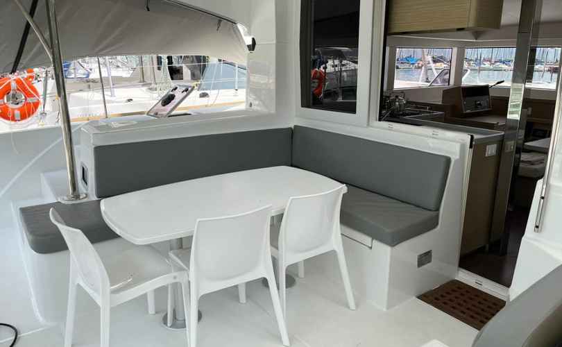 Lagoon 40