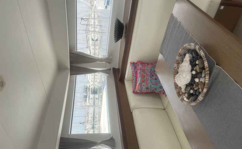Lagoon 40